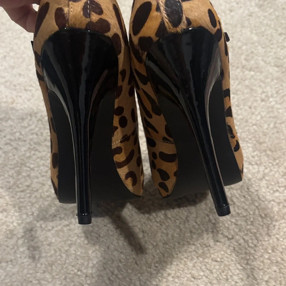 Steve Madden Labeda Animal Print Peep Toe Heels - Picture 5 of 7